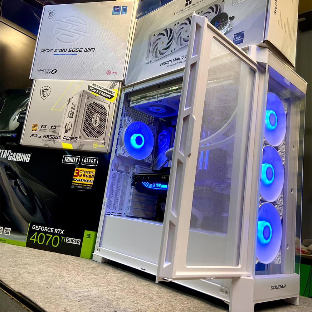 Cougar Duoface Pro RGB (White) - Mid-Tower Case