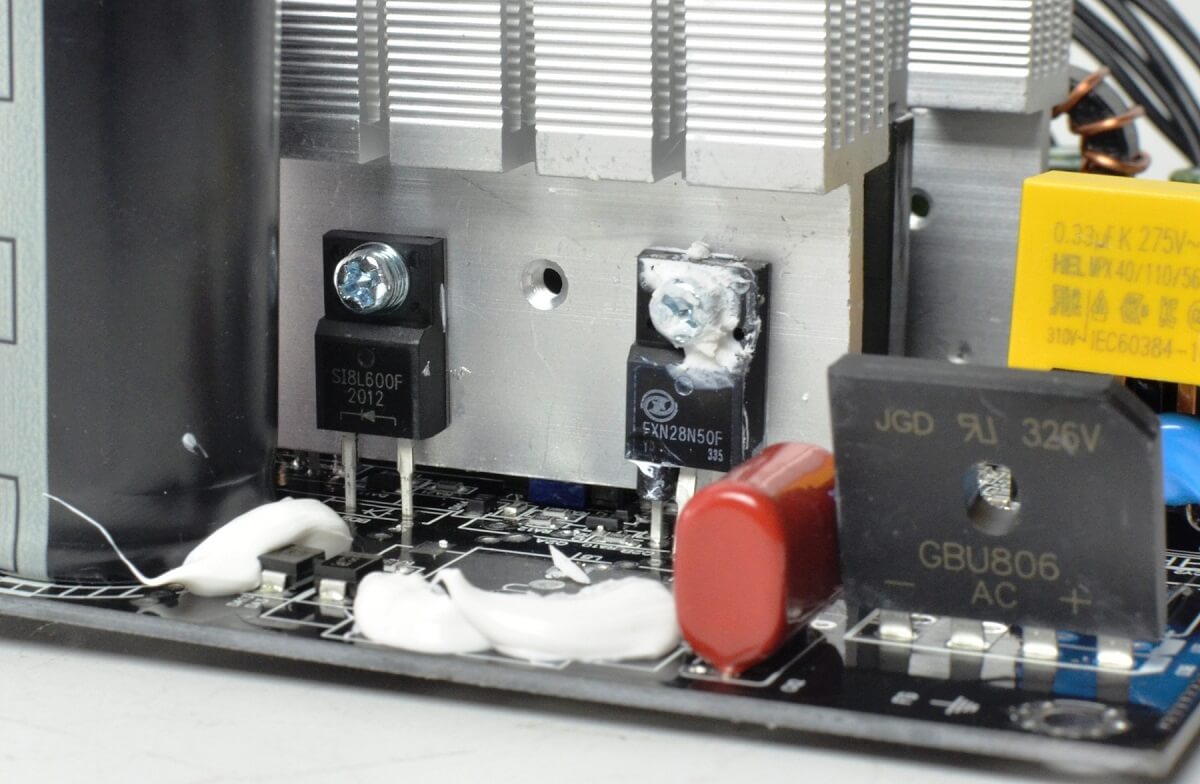 Infinity Eco V3 650w – DC to DC – Hiệu suất 88% – Active PFC – Single Rail