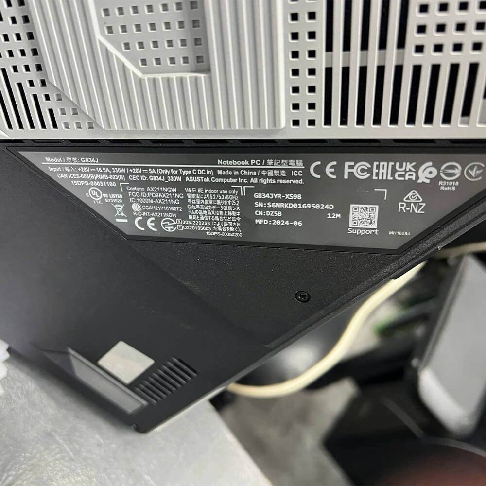 ASUS ROG Strix SCAR 18 G834JYR R6199 Cu H3 Cũ - ASUS ROG Strix SCAR 18 G834JYR-R6199 (i9 14900HX/64GB RAM/2TB SSD/18 WQXGA 240hz/RTX 4090 16GB/Dos/Xám/Chuột/Balo/Tai nghe) - Ảnh 4