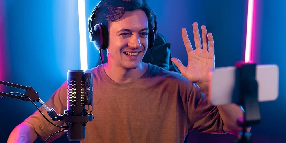 BOYA K9 - USB Microphone (USB-C | Chip DSP khử ồn | 5V | Có lỗ cắm tai nghe 3.5mm | Đèn RGB | 3 Hướng thu âm)